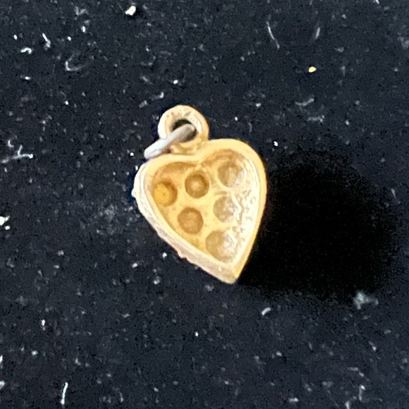 Gold & Pearl Heart Shaped Pendant - Picture 2 of 2